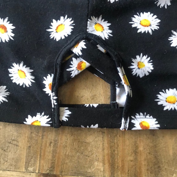 Tic Tok Daisy Print pull on skirt - Picture 2 of 6